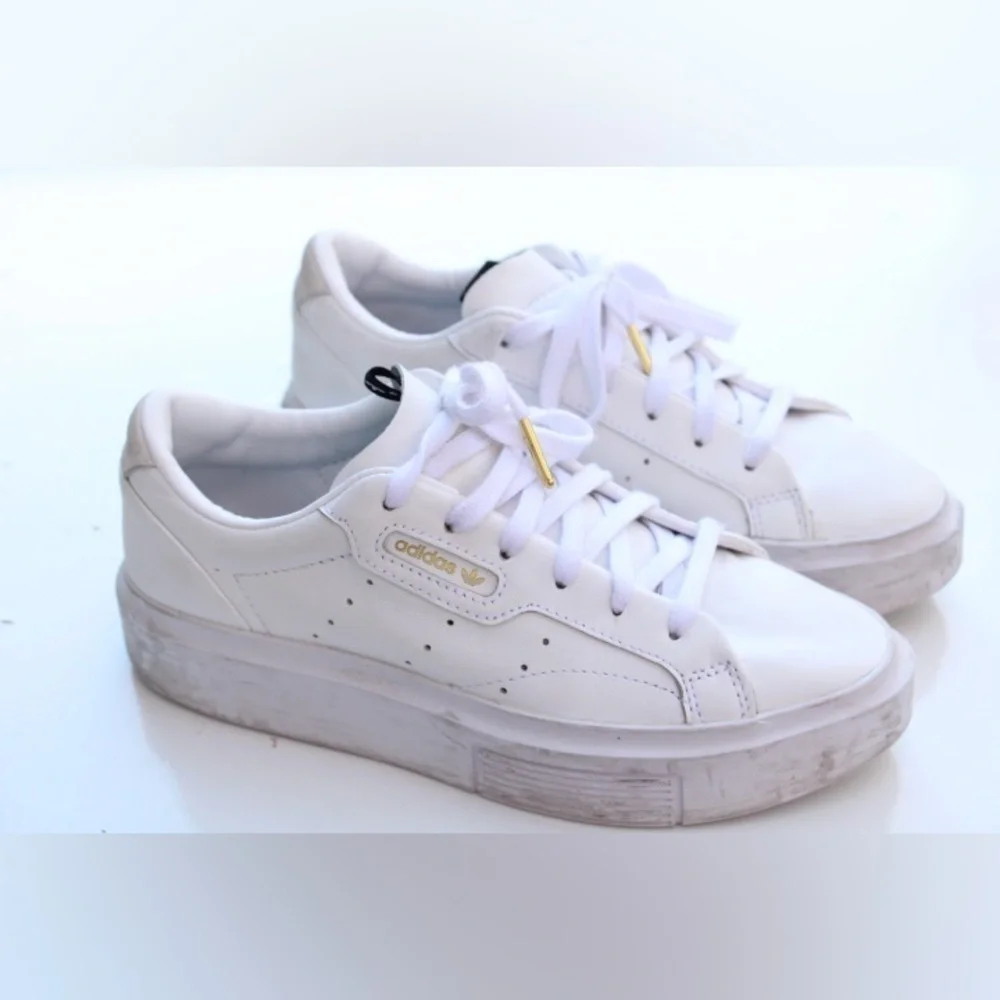 Adidas Sleek sneakers